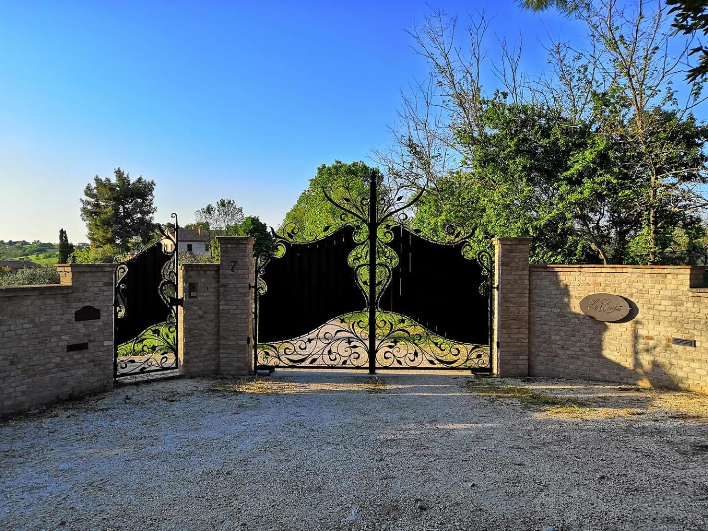 Agriturismo La Contea Senigallia Villa San Gaudenzio ภายนอก รูปภาพ